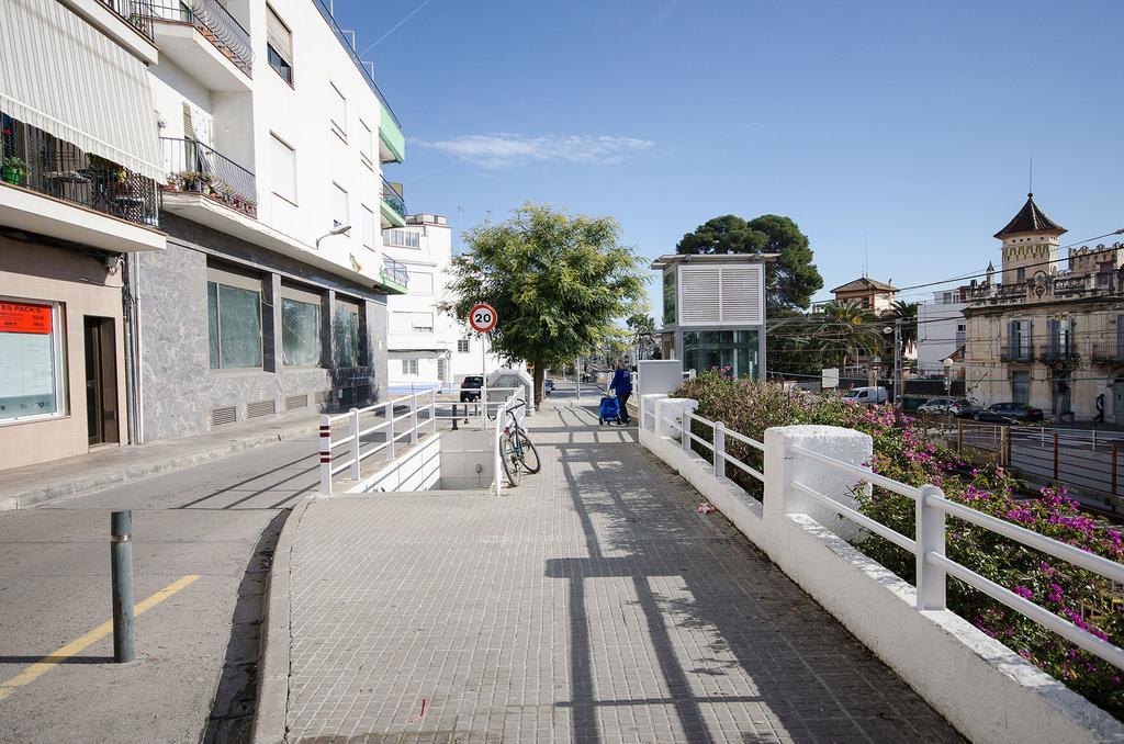 Oscar Apartments Estacion Sitges Exterior foto